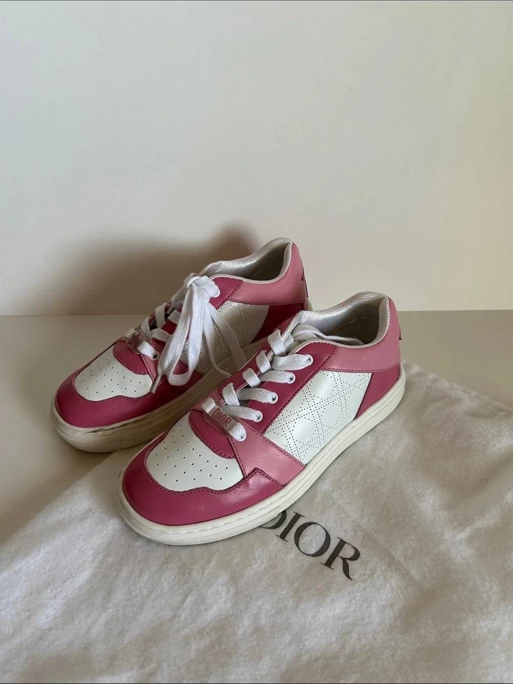 Dior White and Pink Low-Top Leather Sneakers